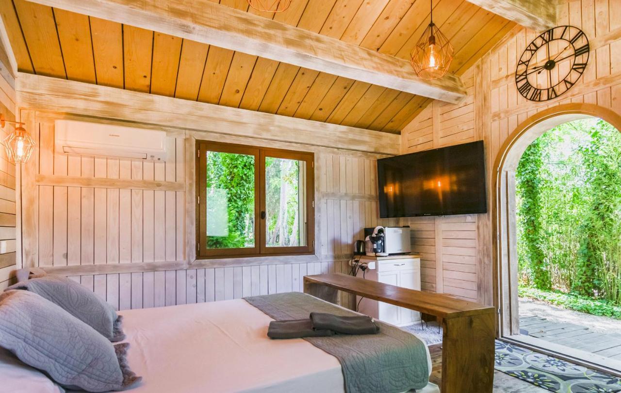 Bed and Breakfast Le Jardin De Celina Valensole Zewnętrze zdjęcie